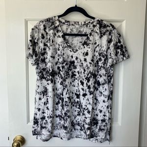 🛍️FINAL PRICE🛍️ Calvin Klein Jeans v-neck black & white tie dye tee, women’s L